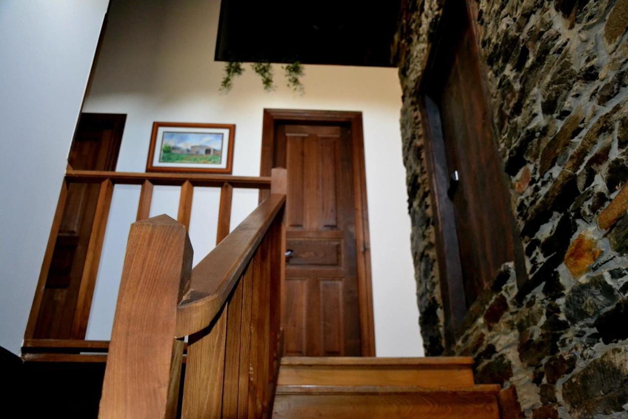 Apartamentos Rurales Ron ภายนอก รูปภาพ