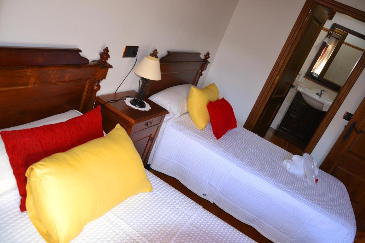 Apartamentos Rurales Ron ภายนอก รูปภาพ